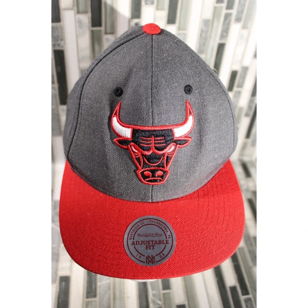Mitchell Ness Bulls Snapback Hat